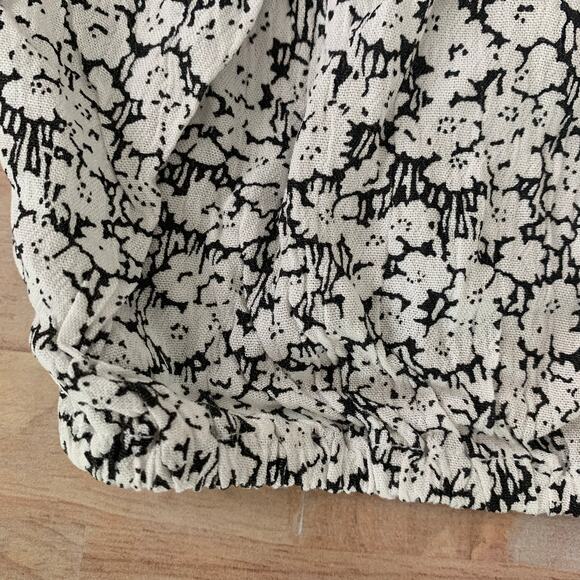 Volcom Bae Bae Doll Tube Top in Black & White - Picture 4 of 10